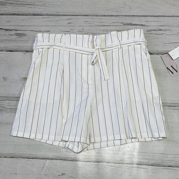 Worthington Shorts NWT Pleated Flare Ivory Black Stripes Size 18 - Picture 5 of 12